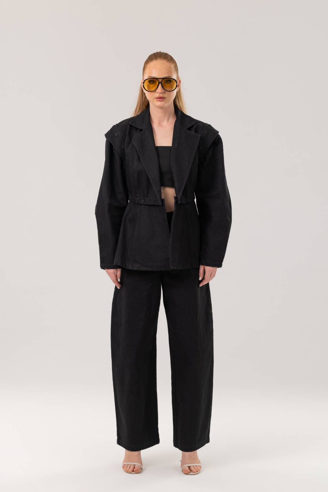 Düymə detallı cins pencək