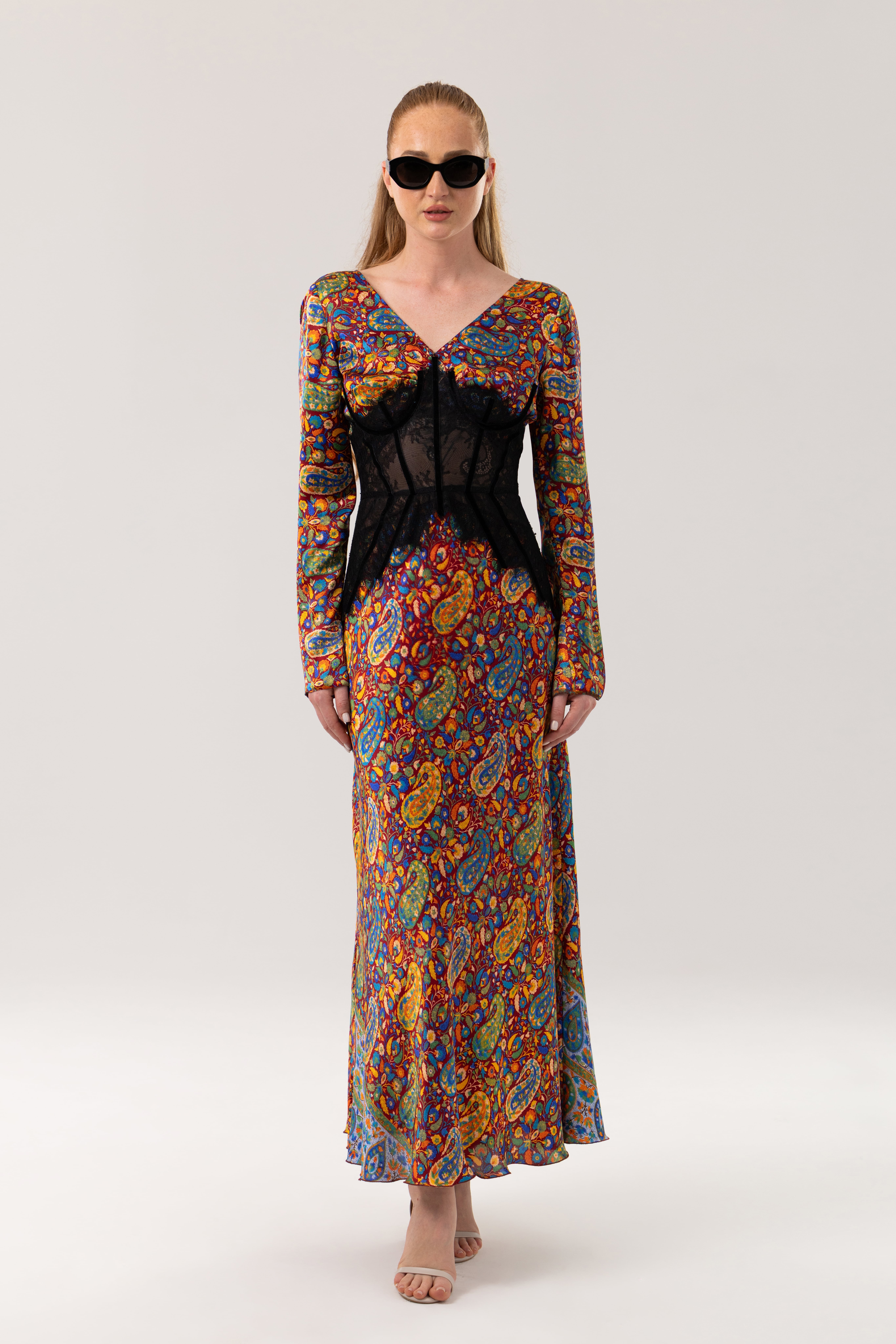 Güpür detallı ipək don